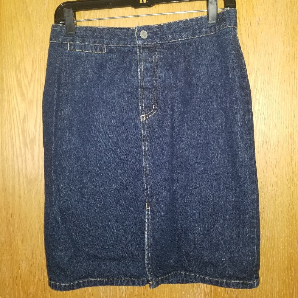 Women's GAP size 6 denim jean skirt